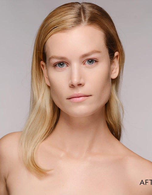 Load image into Gallery viewer, Super Serum Silk Matte Powder Peptide Foundation
