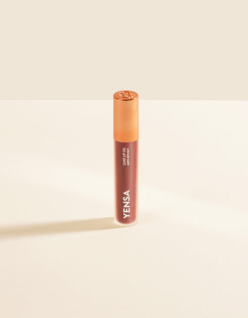 Load image into Gallery viewer, Luxe Lip Nourishing Oil with Hyaluronic + Vitamin E
