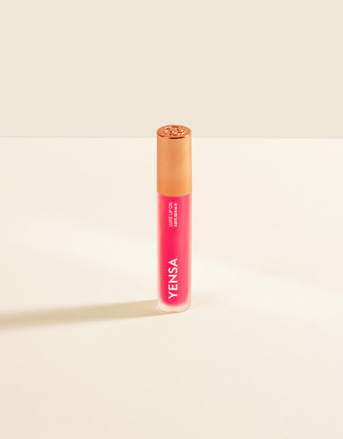 Load image into Gallery viewer, Luxe Lip Nourishing Oil with Hyaluronic + Vitamin E
