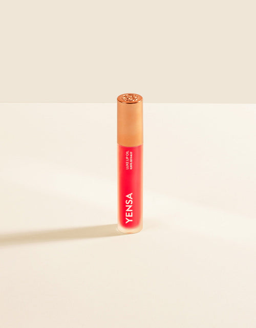 Load image into Gallery viewer, Luxe Lip Nourishing Oil with Hyaluronic + Vitamin E
