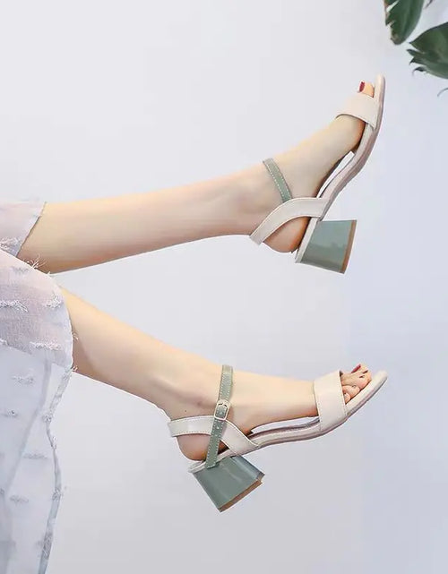 Load image into Gallery viewer, Mid-Heel Chunky Buckle Roman High Heels
