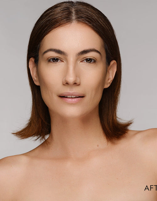 Load image into Gallery viewer, Super Serum Silk Matte Powder Peptide Foundation
