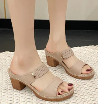 Load image into Gallery viewer, Versatile Casual Summer Sandals with Chunky Heels (One Pair)
