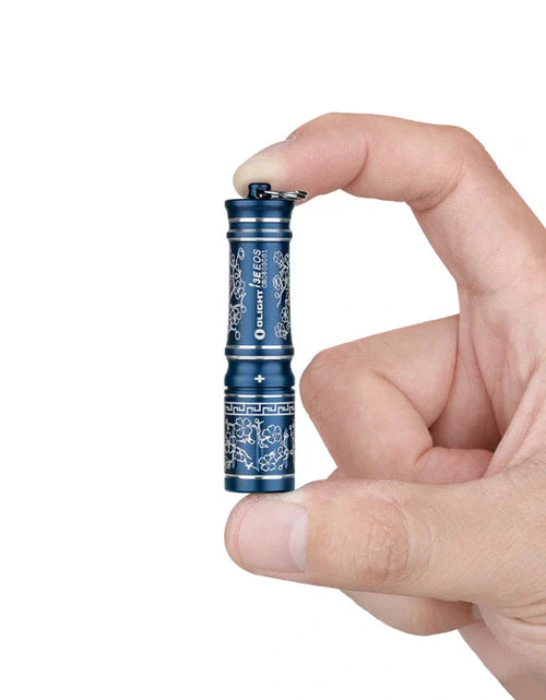 Load image into Gallery viewer, OLIGHT I3EBP i3E EOS Keychain Flashlight - Blue Porcelain
