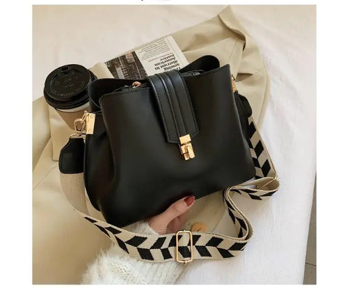 Load image into Gallery viewer, Fashionable Women's Bucket Bag - Korean Style Crossbody
