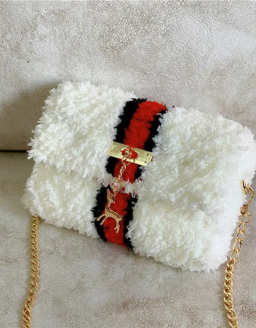 Load image into Gallery viewer, Hand-Woven Fleece Lined Plush One-Shoulder Bag
