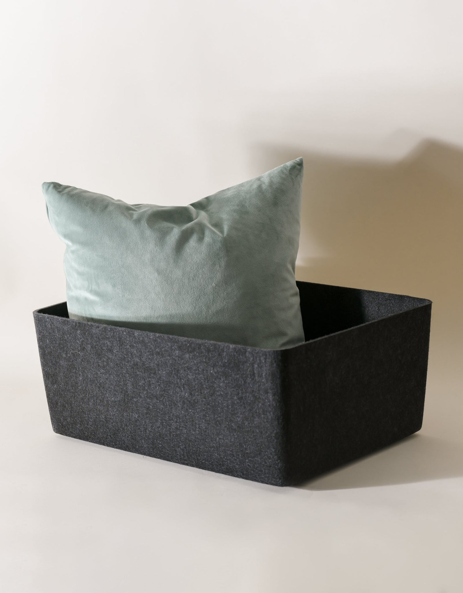 The Sculpted Bin - XL with Lid