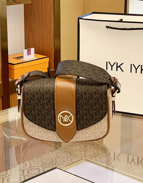 Load image into Gallery viewer, New Women's Leather Saddle Bag
