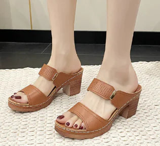 Load image into Gallery viewer, Versatile Casual Summer Sandals with Chunky Heels (One Pair)
