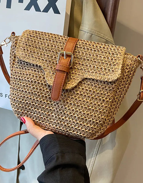Load image into Gallery viewer, Women's Straw Messenger Bag  Casual Saddle Bag
