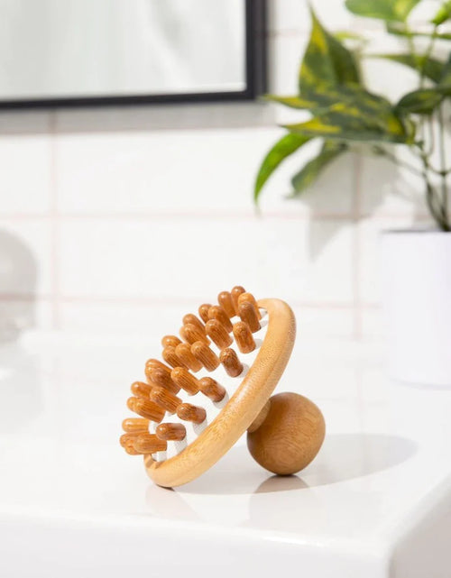 Load image into Gallery viewer, Bamboo Stimulating Scalp Massager
