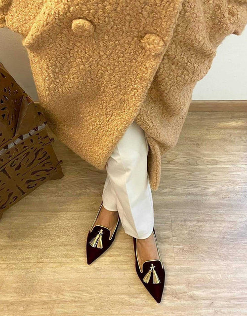 Load image into Gallery viewer, Women's Suede Pointed Toe Tassel Flats – Shallow Mouth Low Heel Casual Shoes

