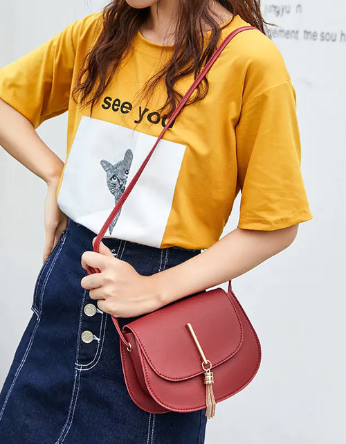 Load image into Gallery viewer, Fringe Crossbody Phone Bag and Round Purse
