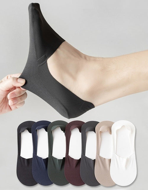 Load image into Gallery viewer, Women’s Invisible Low-Cut Cotton Socks

