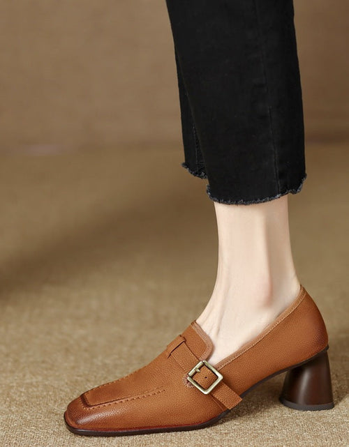 Load image into Gallery viewer, Women's Retro British Style Chunky Heel Leather Shoes – Round Toe Commuter
