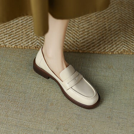 Load image into Gallery viewer, Women’s British Style Vintage Heeled Leather Shoes

