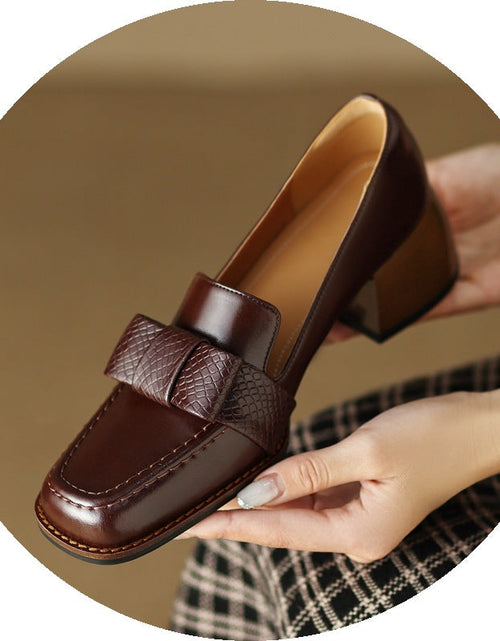 Load image into Gallery viewer, Women's Cowhide Square Toe Chunky Heel Pumps – Floral Detail Commuter Heels
