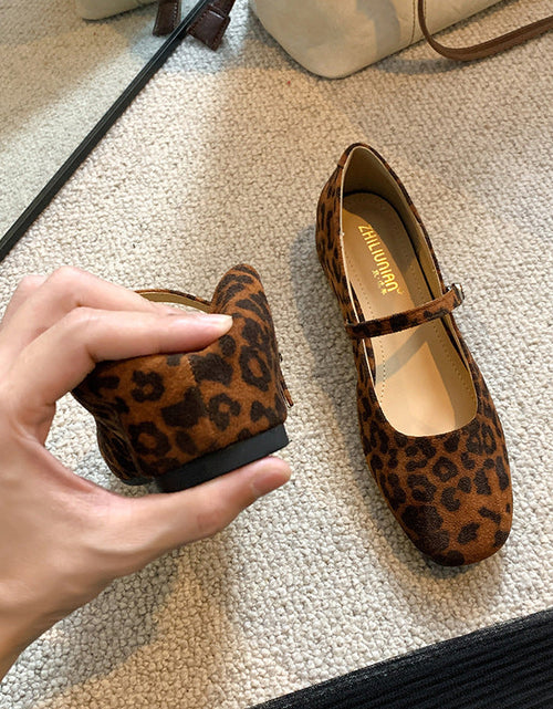 Load image into Gallery viewer, French-Style Square-Toe Mary Jane Shoes With a Hidden Heel
