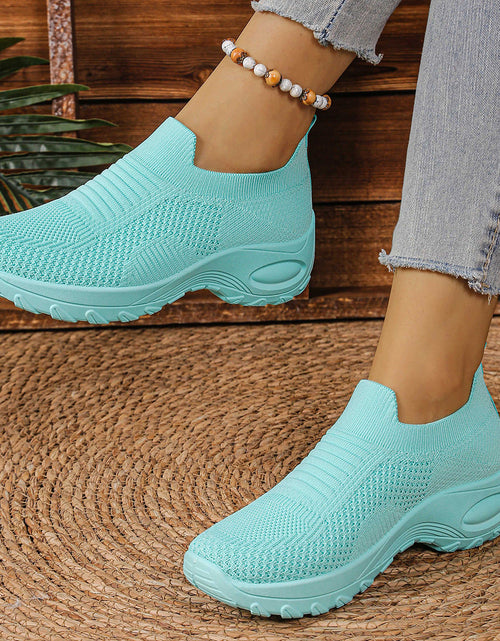 Load image into Gallery viewer, Women's Breathable Mesh Slip-On Flat Shoes – Lightweight Casual Round-Toe Flats
