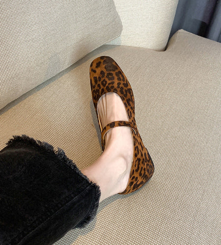 French-Style Square-Toe Mary Jane Shoes With a Hidden Heel