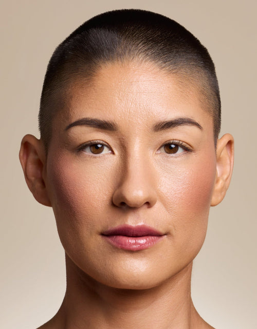 Load image into Gallery viewer, Luxe Lip Nourishing Oil with Hyaluronic + Vitamin E
