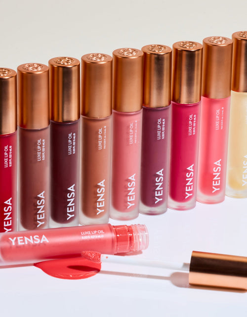 Load image into Gallery viewer, Luxe Lip Nourishing Oil with Hyaluronic + Vitamin E
