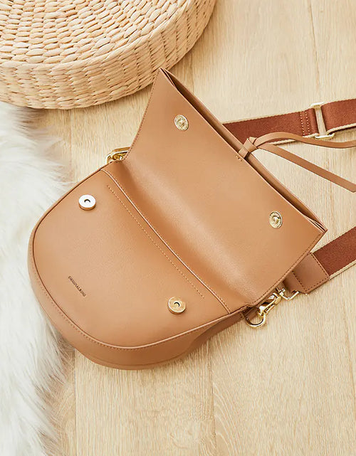 Load image into Gallery viewer, Versatile Leather Shoulder Bag with Retro Saddle Design
