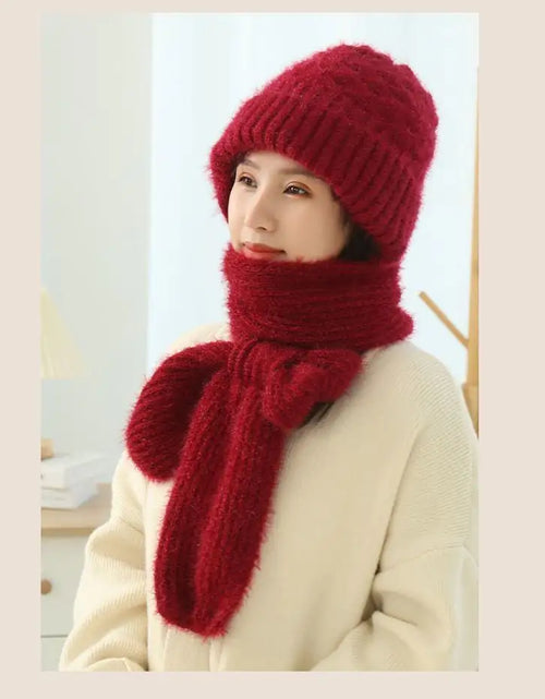 Load image into Gallery viewer, Women's Fleece-lined Knitted Scarf and Hat Set
