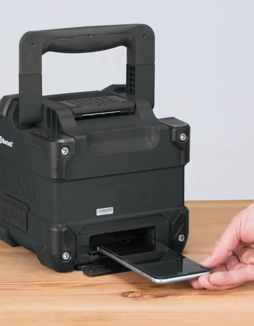Load image into Gallery viewer, Makita XRM08B 18V LXT / 12V max CXT Cordless Bluetooth Job Site Speaker

