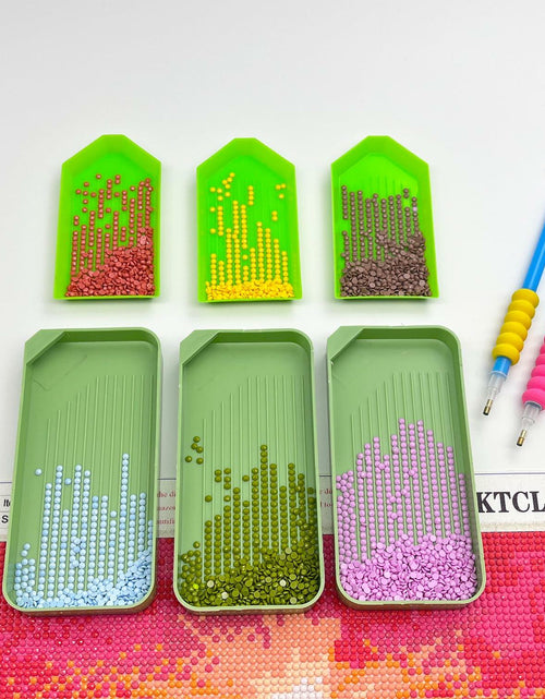Load image into Gallery viewer, KTCLCATF 7PCS Diamond Art Tools Kit Green - Diamond Trays &amp; Glue Accessory
