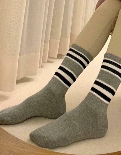 Load image into Gallery viewer, JUCHYDii Yoga Socks 3-Pack Black/Grey/White Non-Slip Cushioned Grip
