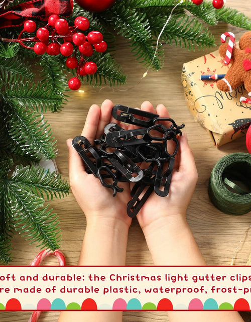 Load image into Gallery viewer, Blulu Light Hooks Green 60pcs Compatible with C9 C7 C6 Outdoor Clips
