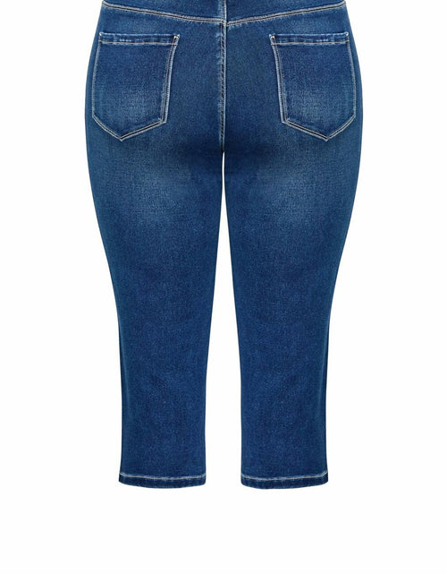 Load image into Gallery viewer, Avenue Women's Plus Size Pull On Cropped Denim Legging Mid Wash
