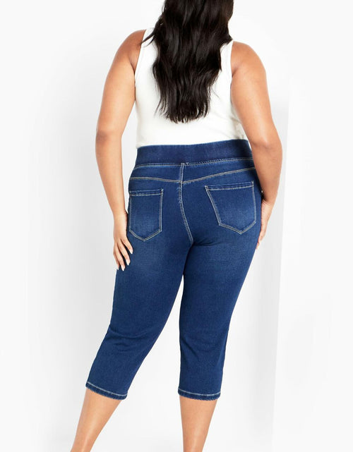Load image into Gallery viewer, Avenue Women's Plus Size Pull On Cropped Denim Legging Mid Wash

