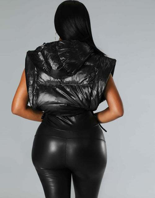 Load image into Gallery viewer, Kissonic Womens Metallic Cropped Puffer Vest Sleeveless Black Size M
