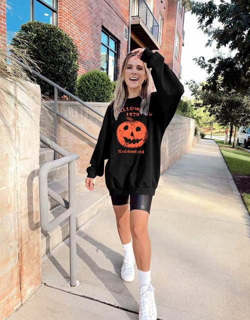 Load image into Gallery viewer, KIMSOONG Womens Oversized Halloween Pumpkin Sweatshirt Apricot Size XL
