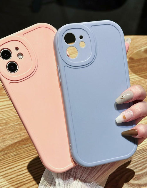 Load image into Gallery viewer, Callyue iPhone 16 6.1 TPU Case Circular Edges Camera Protection Black
