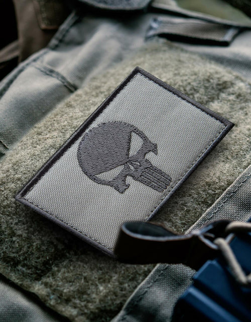 Load image into Gallery viewer, Bluyellow Tactical Skull Embroidered Patches Gray 3x2in 2pcs Set
