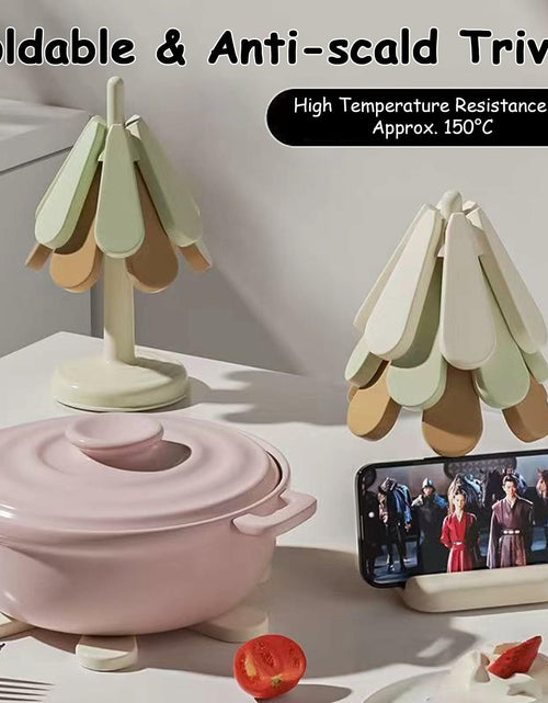 Load image into Gallery viewer, Silicone Trivets for Hot Dishes 3 Tree Coasters + 1 Foldable Stand Green

