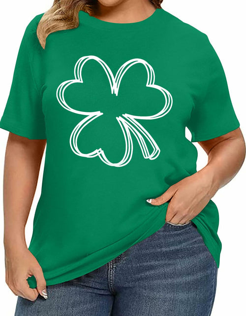 Load image into Gallery viewer, Plus Size St. Patrick's Day Lucky Shamrock Tee Shirt Women Green Size 2XL
