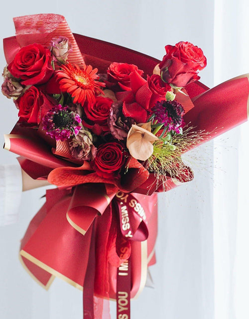 Load image into Gallery viewer, Tenare 36pcs Waterproof Flower Wrapping Paper &amp; 50yd Satin Ribbon Red
