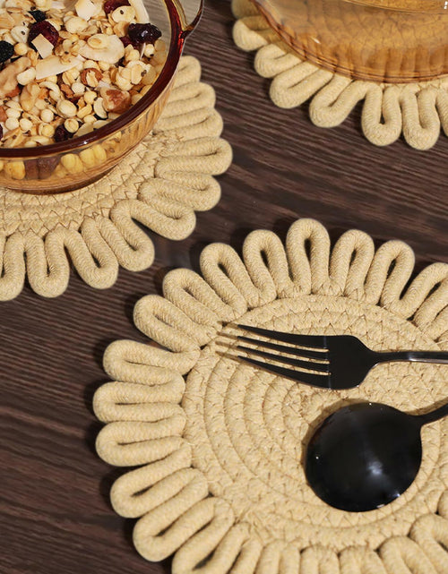 Load image into Gallery viewer, AHHFSMEI 8 Inch Heat Resistant Trivets Pot Holders 4pcs Light Brown
