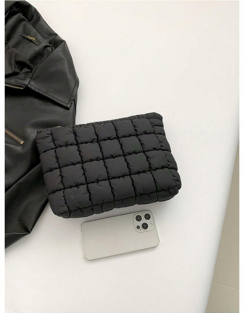 Load image into Gallery viewer, Verdusa Women's Puffy Quilted Makeup Bag Cosmetic Clutch Black One-Size
