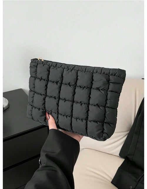 Load image into Gallery viewer, Verdusa Women's Puffy Quilted Makeup Bag Cosmetic Clutch Black One-Size
