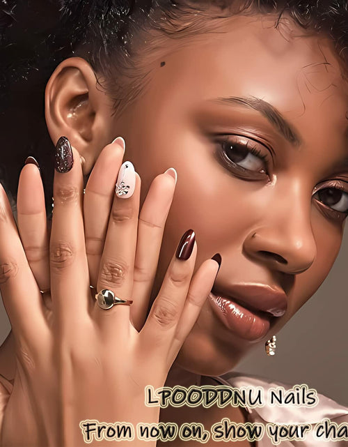 Load image into Gallery viewer, LPOODDNU Press On Nails Medium Coffin Glossy Purple 24Pcs Spring Daisy
