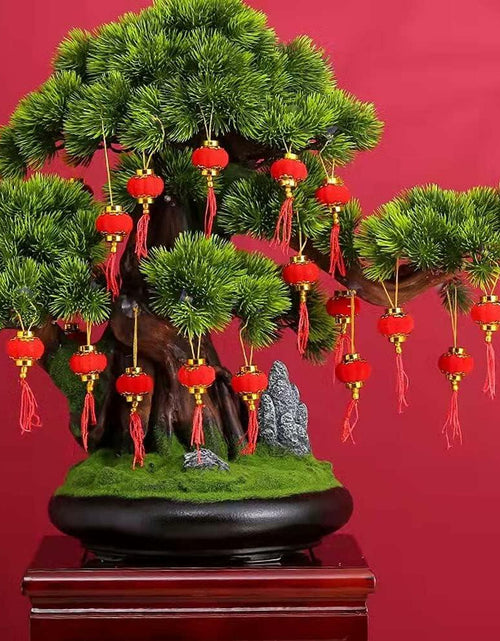 Load image into Gallery viewer, Yuumluo Red Lanterns 16 Pcs Mini Plastic Hanging Lanterns 1.97"x2.17"
