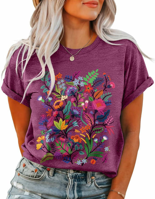 Load image into Gallery viewer, Inber Women's Boho Wildflowers Graphic Crewneck T-Shirt Size L
