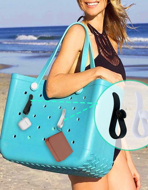 Load image into Gallery viewer, CULASIGN 3Pcs Bag Hooks Keychain Holder Charms Organizer for Beach Bag
