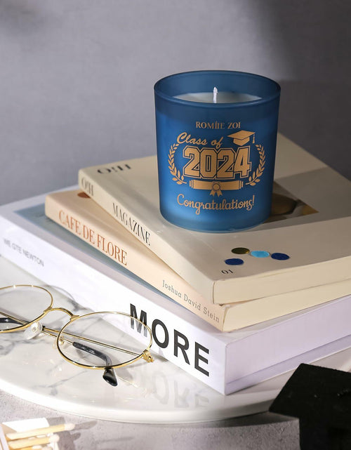 Load image into Gallery viewer, ROMIIE ZOI Graduation Celebration Sandalwood Soy Wax Candle 6oz
