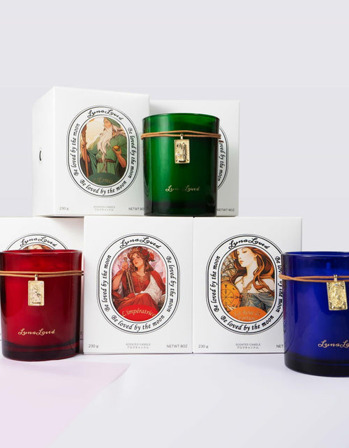Load image into Gallery viewer, LunaLoved Tarot Wheel of Fortune Soy Candle Wood Citrus Bergamot Cedarwood
